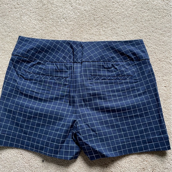 Calvin Klein shorts size 2, never worn - Picture 2 of 5